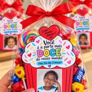 Cartão "Você é a Parte Mais Doce do Nosso Mundo" - Dia das Crianças